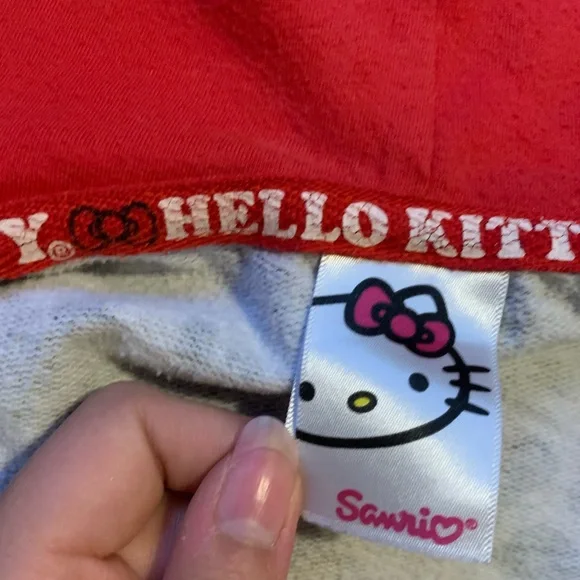 hi im trying to do a closet clean-out to buy new clothes! - Picture 3 of 4